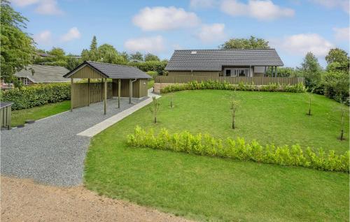 3 Bedroom Beautiful Home In Hejls — 5-Star Luxury Hotel in None, Denmark