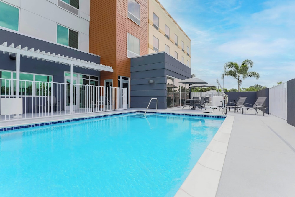 Fairfield Inn & Suites by Marriott Cape Coral North Fort Myers - photo 23