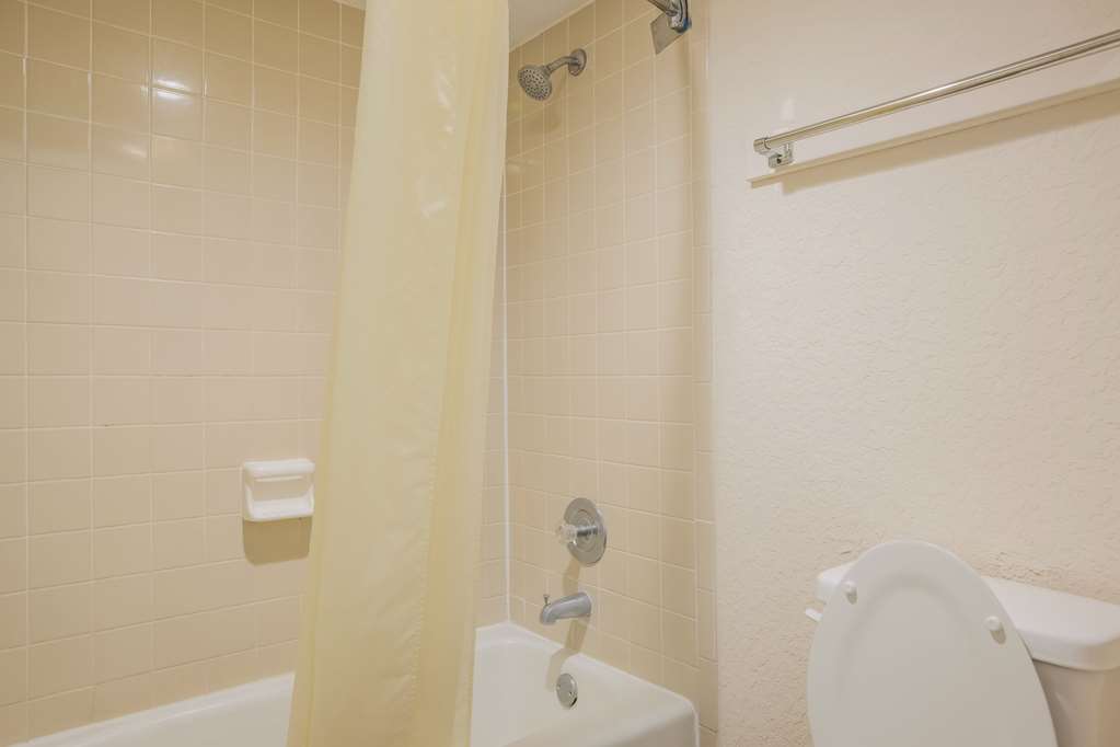 Econo Lodge Vidalia - photo 28