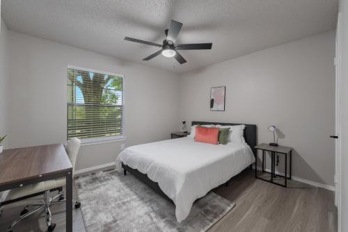 The Landry 214 Spacious and Cozy 1 Bedroom 1bth — 4-Star Luxury Hotel in Arlington, United States