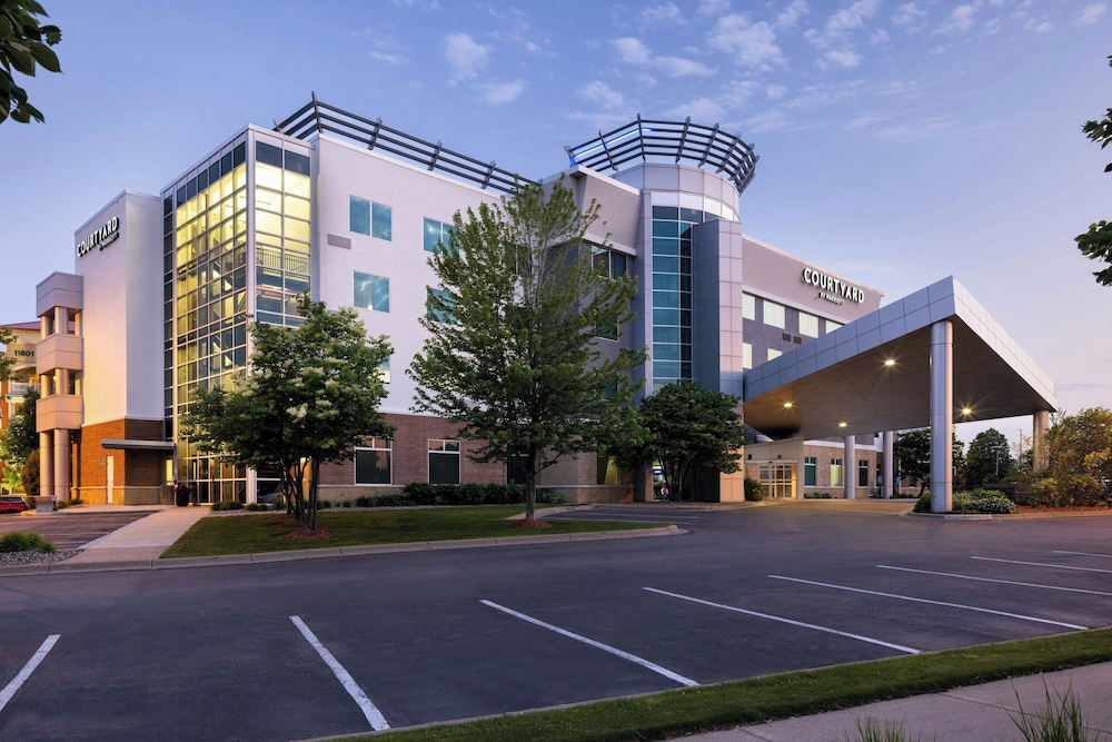 Courtyard by Marriott Minneapolis Maple Grove Arbor Lakes — hotel in Maple Grove