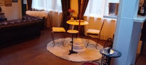 Number 8 — 4-Star Luxury Hotel in Leiden, Netherlands