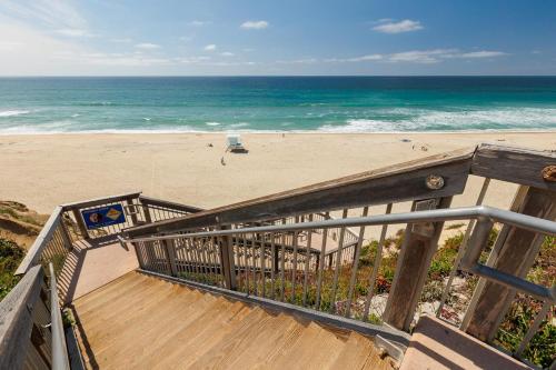 SB 503 Cali Surfer Lounge — 4-Star Luxury Hotel in Solana Beach, United States