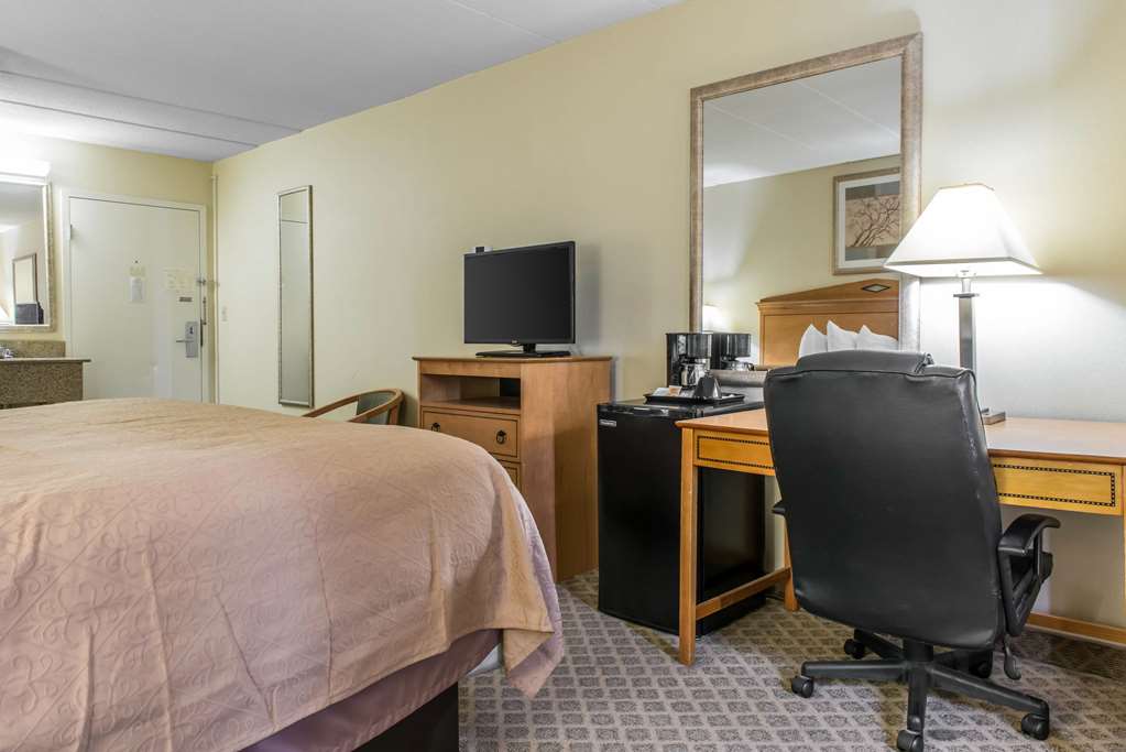 Quality Inn & Suites Fairview Erie - photo 10