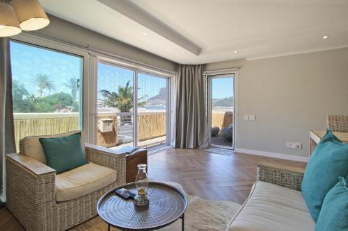 The Cosy Sandcastle at the Beach — 4-Star Luxury Hotel in Cape Town, South Africa