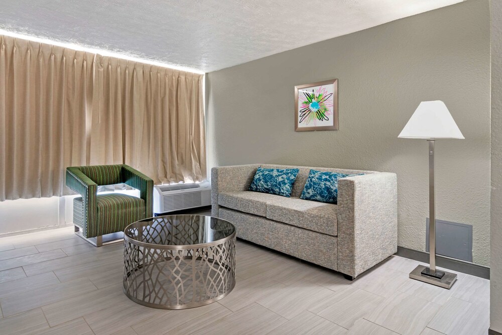 Travelodge Cartersville - photo 16