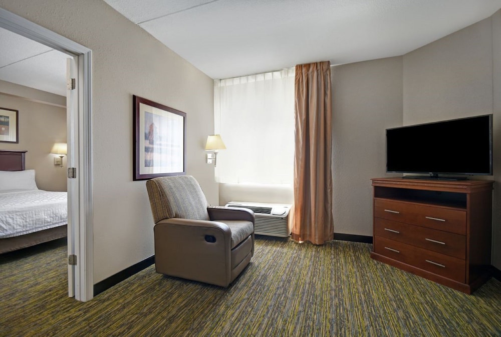Candlewood Suites Mooresville Lake Norman NC by IHG - photo 11