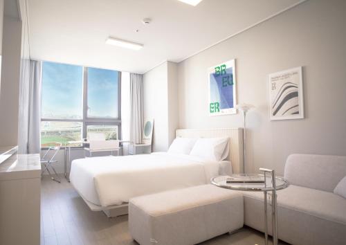 Uh Flat The Songdo — 4-Star Luxury Hotel in Incheon, South Korea