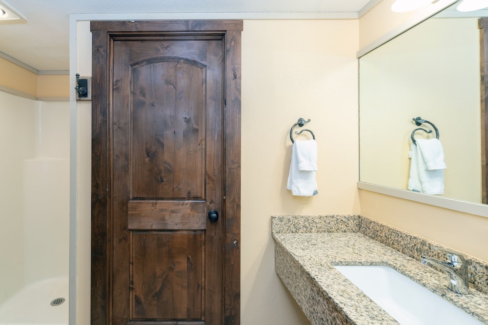 Mountainside Inn 411 by Alpine Lodging Telluride - photo 3