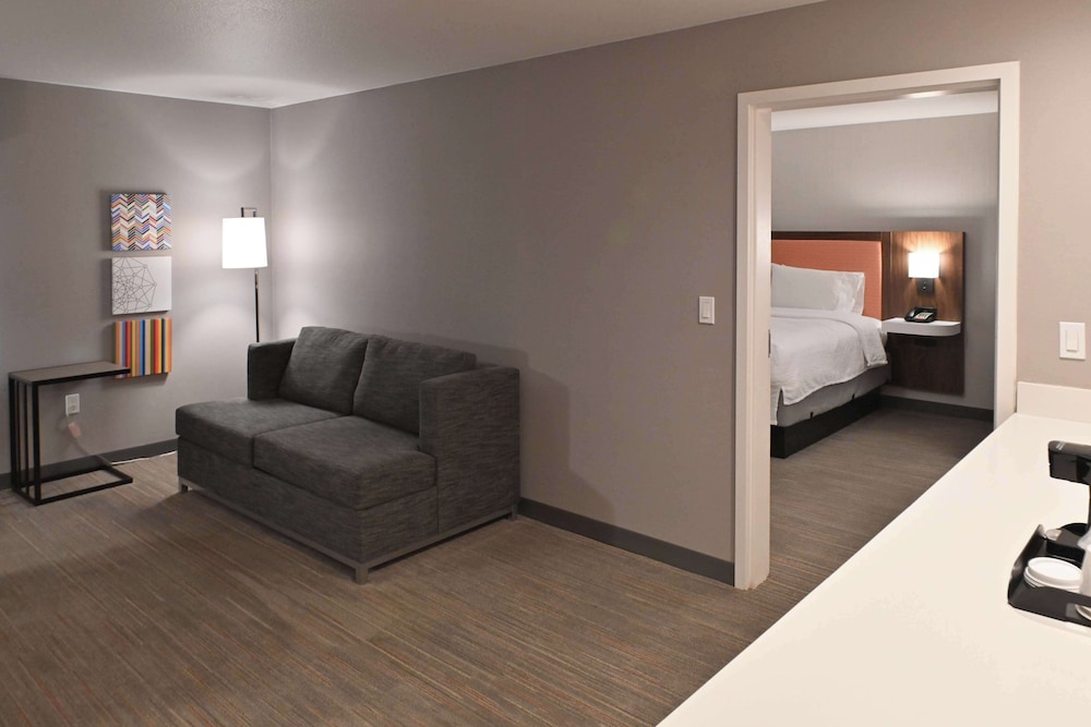 Hampton Inn Fremont - photo 19