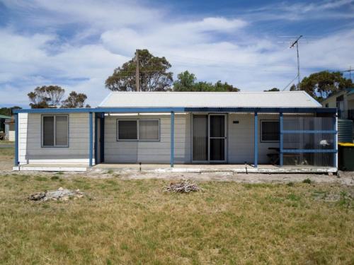 Seachange in Brentwood, Australia