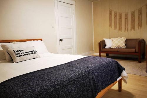 Zen style 3 bedrooms walking to the Falls USA in Niagara Falls, United States