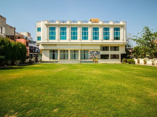 Hotel Suruchi in Gwalior, India