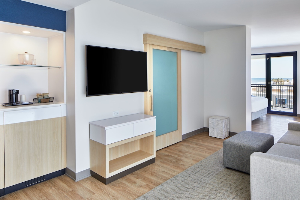 SpringHill Suites by Marriott Jacksonville Beach Oceanfront - photo 9