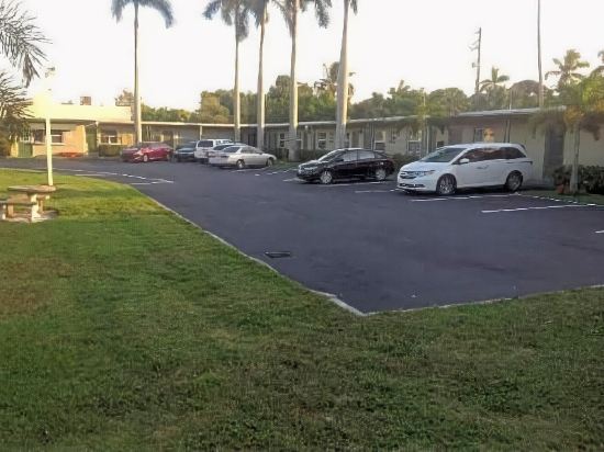 Tamiami Motel - photo 13