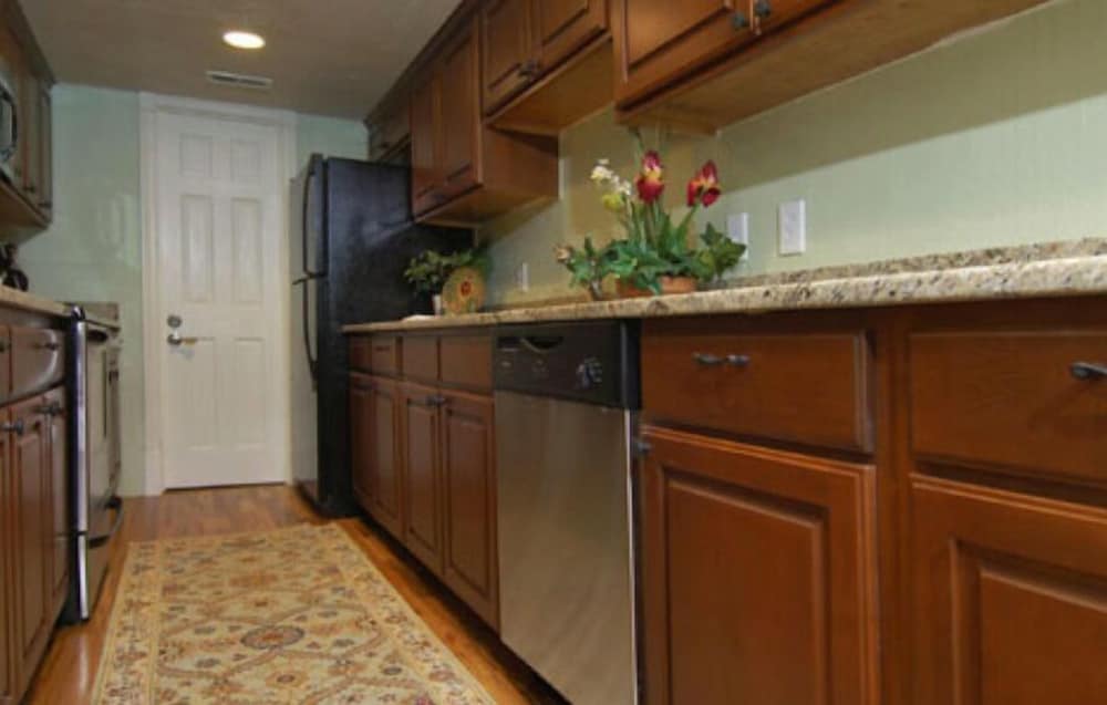 Hillwinds Inn - photo 16