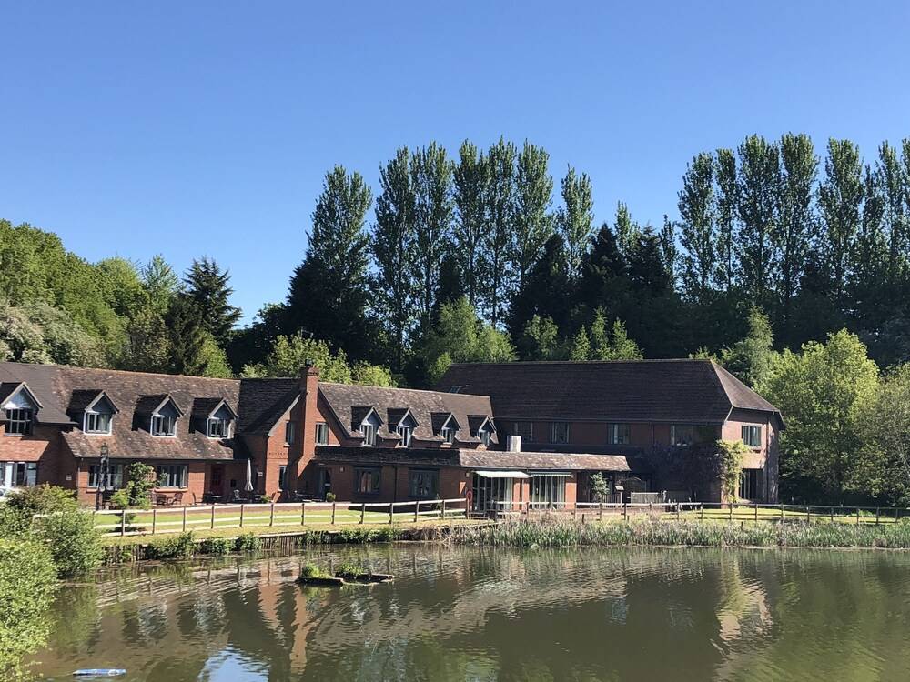 Cadmore Lakeside Hotel in Tenbury Wells, United Kingdom