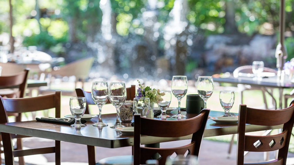 Knob Hill Inn - photo 21