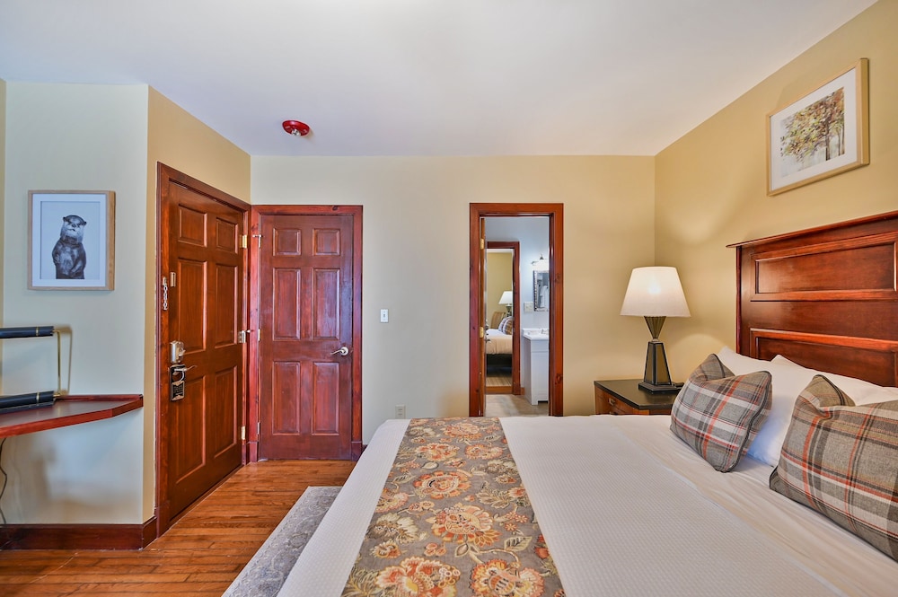 Tom Quick Inn - photo 24