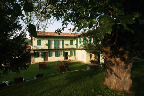 Cà San Ponzio country house & SPA — 4-Star Luxury Hotel in Barolo, Italy