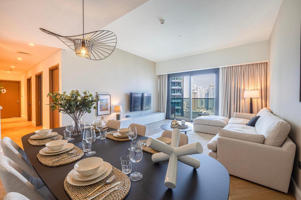Daniels 3BR Urban Retreat with Downtown Views — 5-Star Luxury Hotel in Dubai, United Arab Emirates