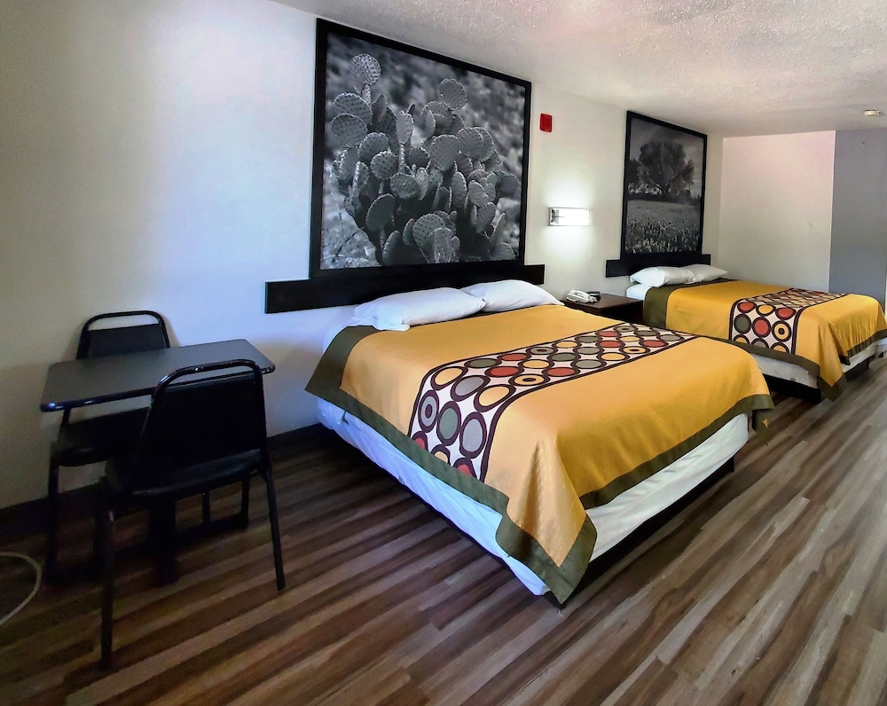 Highland Inn Arlington - photo 6