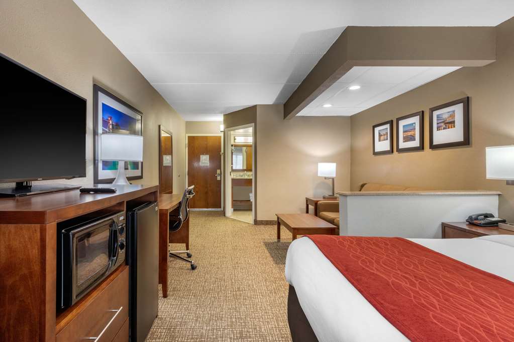 Comfort Inn & Suites Hamilton Place - photo 17