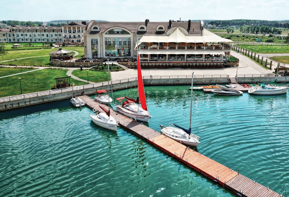 Robinson Club Resort & SPA — 4-Star Luxury Hotel in Minsk, Belarus
