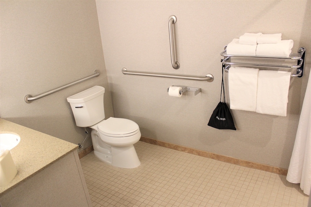 Holiday Inn Express & Suites Cheney by IHG - photo 15