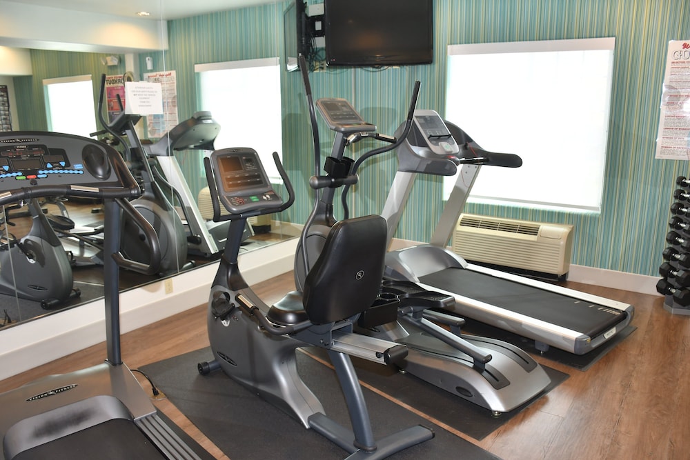 Holiday Inn Express & Suites Evanston By IHG - photo 47