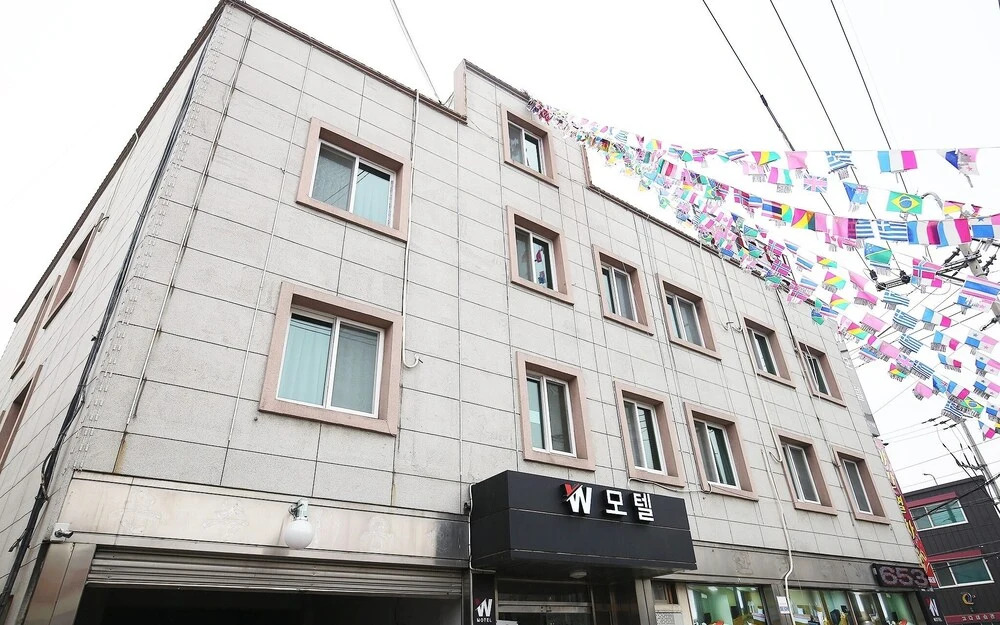 Jecheon W - carbon neutral hotel in Unknown City