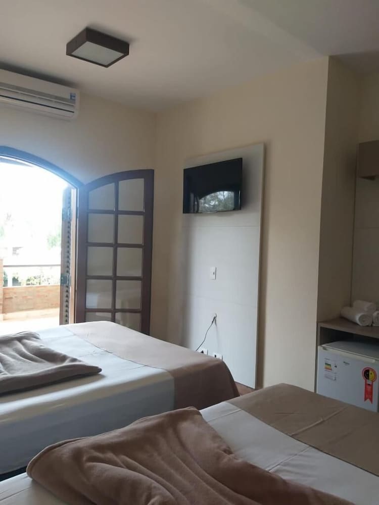 Villa Pinhais Hotel E Eventos Boituva — Boituva