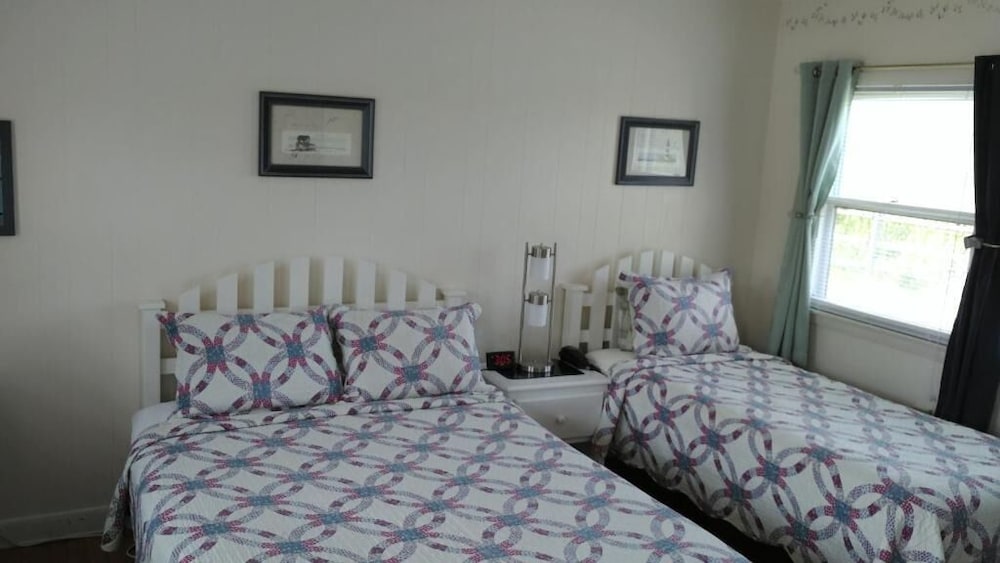 Midway Lodging - photo 9