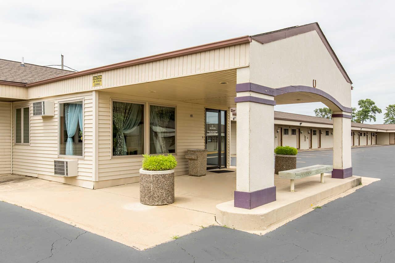 Rodeway Inn - last minute hotel in New Hampton