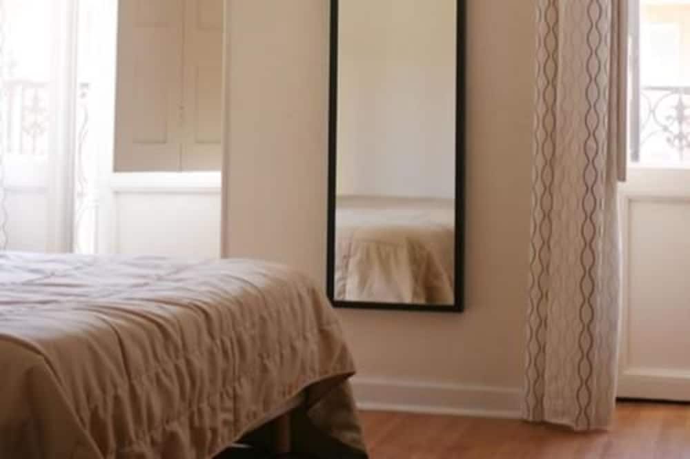 Hotel le 30 Etoiles in Toulouse, France