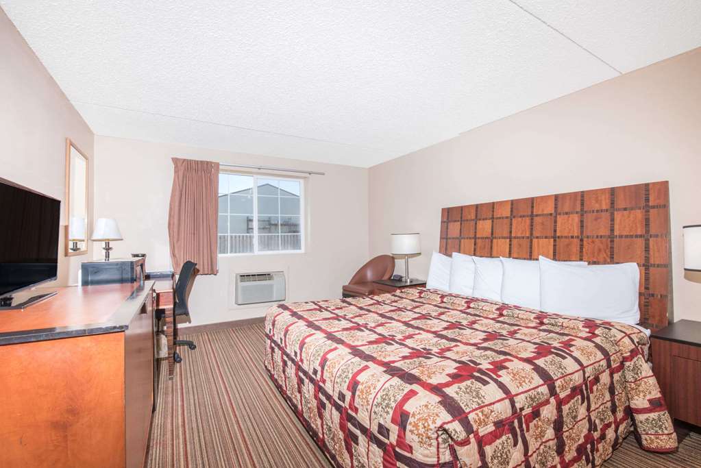 Knights Inn Grand Forks - photo 13