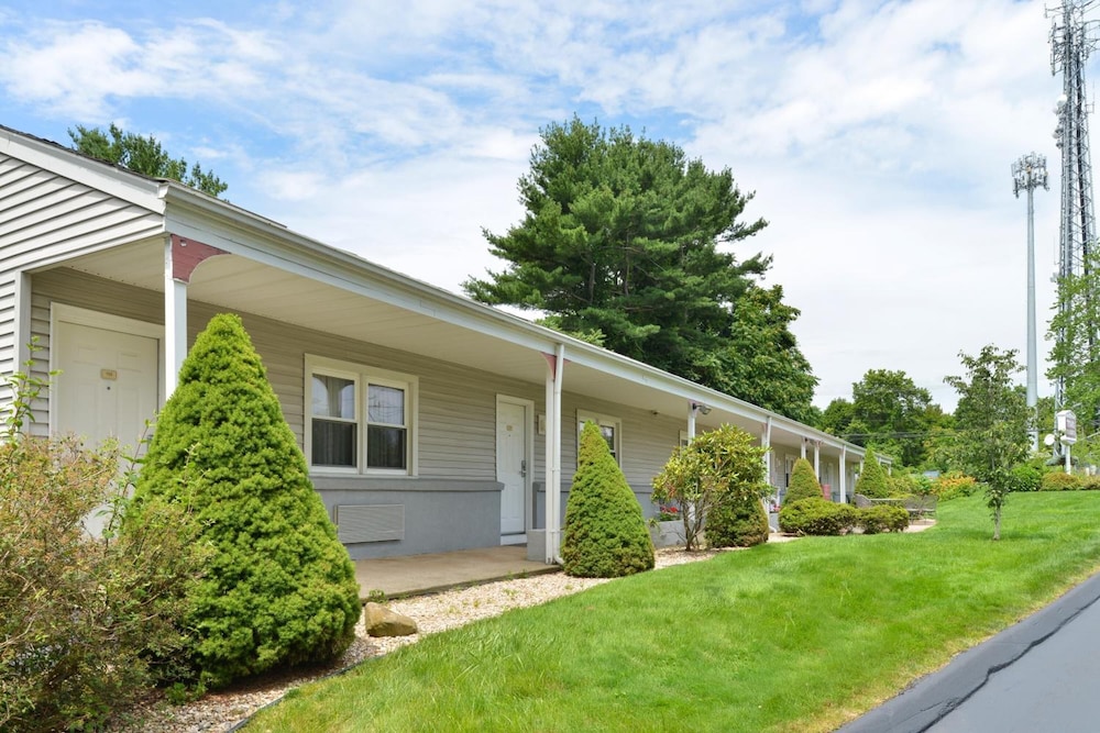 Tower Inn And Suites Of Guilford Madison - featured photo