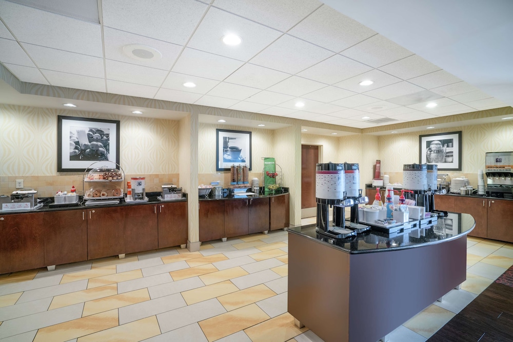Hampton Inn Richmond Airport - photo 30