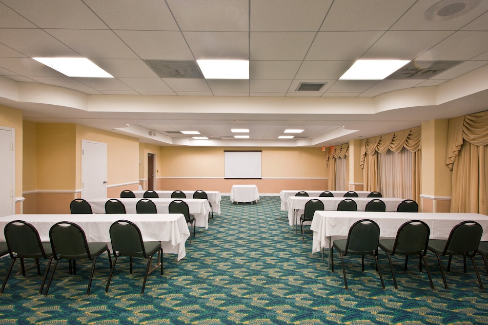 Holiday Inn Port St. Lucie by IHG - photo 30