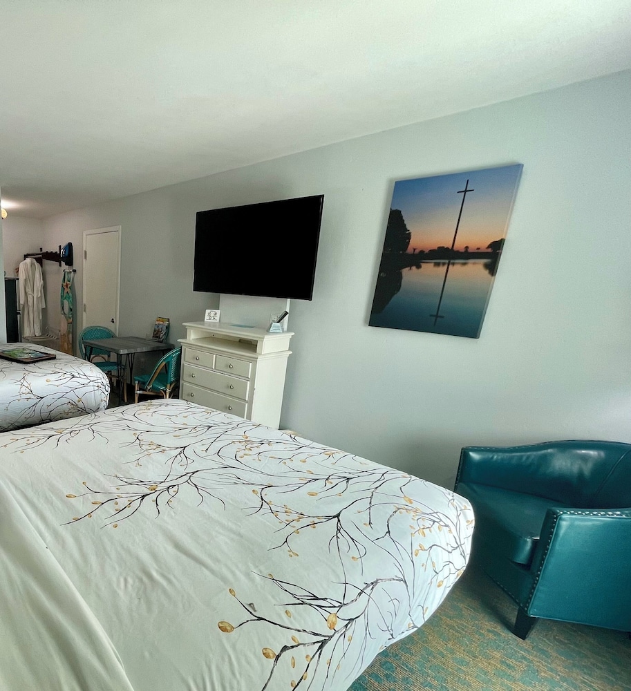 Ocean Sands Beach Boutique Inn 1 Acre Private Beach - photo 41