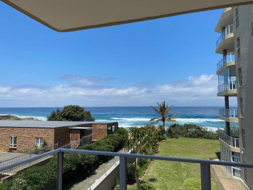 Lucien Sands 702 — 4-Star Luxury Hotel in Margate, South Africa