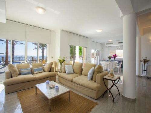 Luxury Villa With Special Sea Views