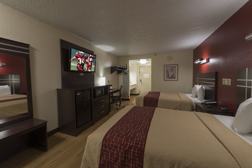 Red Roof Inn Houston Brookhollow - photo 8