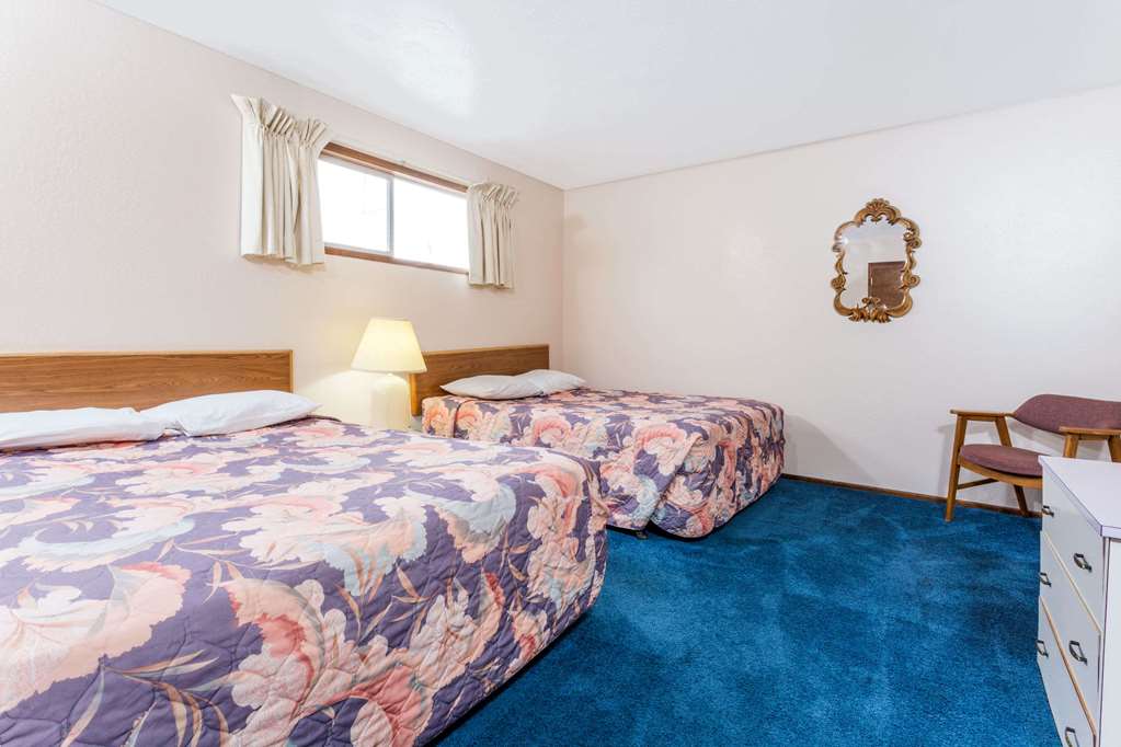 Knights Inn Boardman - photo 12
