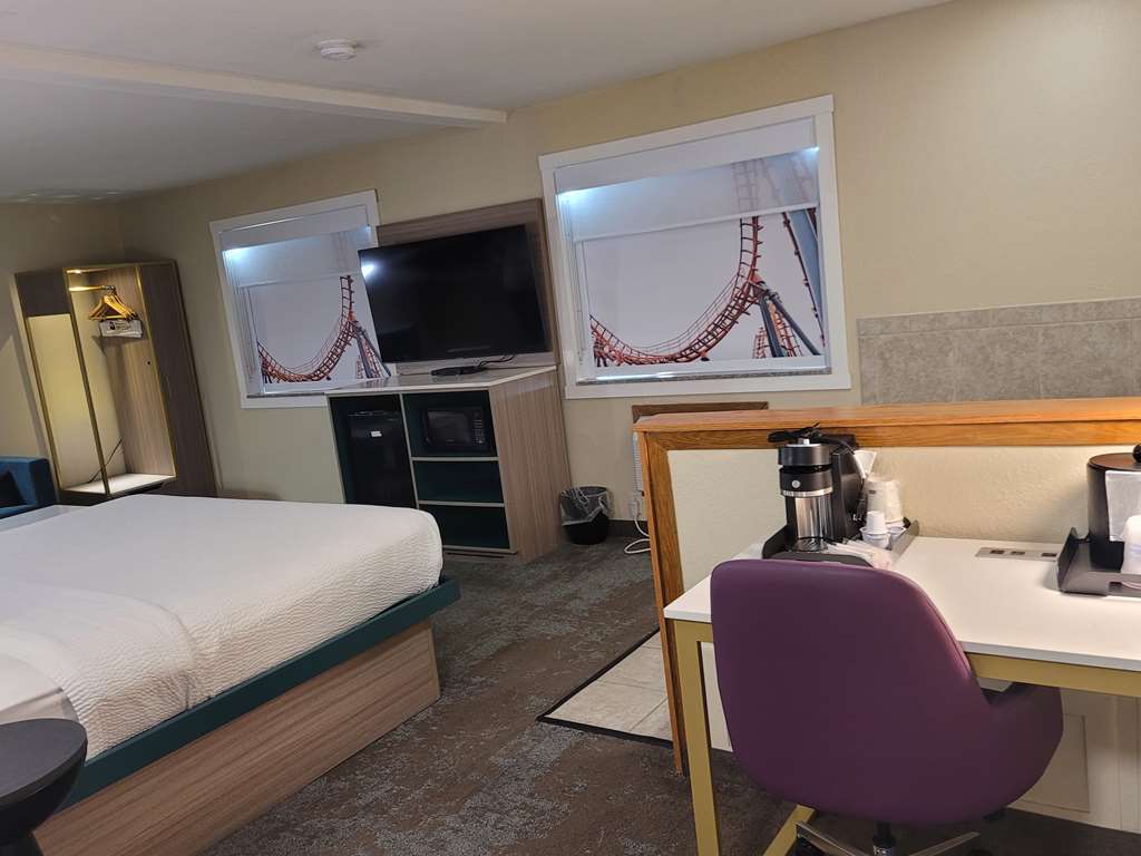 Best Western Plus Altoona Inn - photo 31