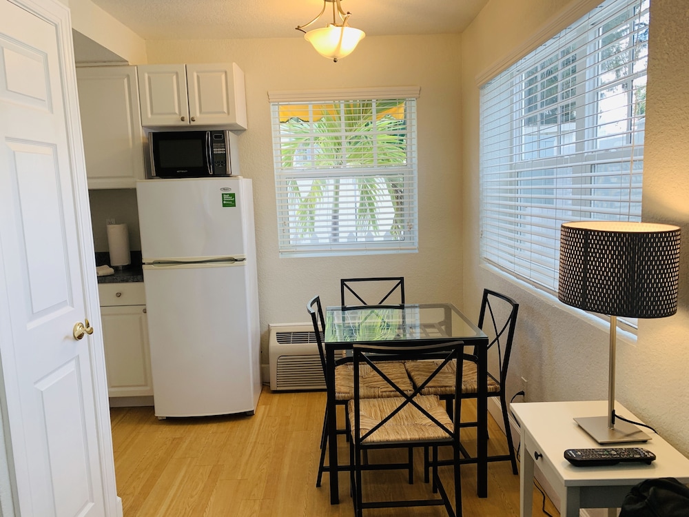 Coconut Inn - photo 8