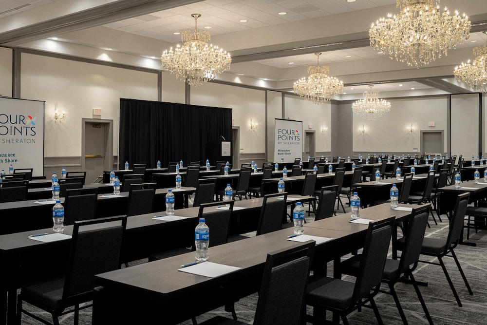 Four Points by Sheraton Milwaukee North Shore - photo 46