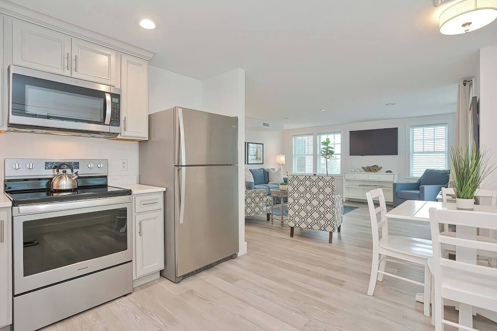 Harbourtown Suites - photo 44