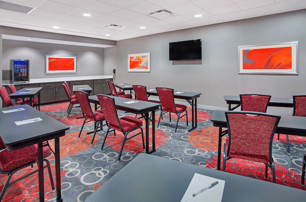 Hampton Inn Vincennes - photo 30