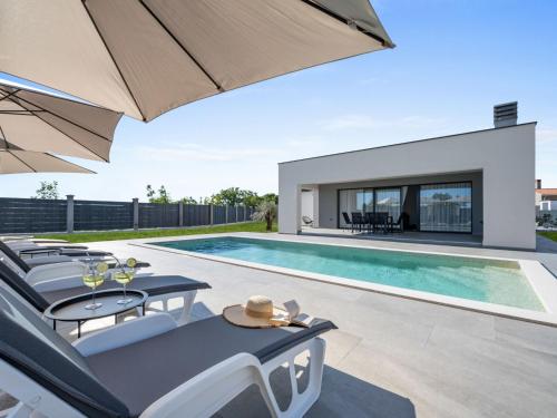 Holiday Home Villa Meraki by Interhome — 4-Star Luxury Hotel in Rasa, Croatia